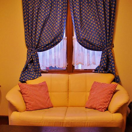 Aromatic Garden Villa La Poltrona Насу Екстериор снимка