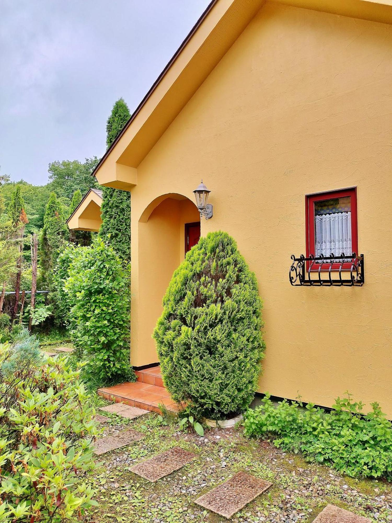 Aromatic Garden Villa La Poltrona Насу Екстериор снимка