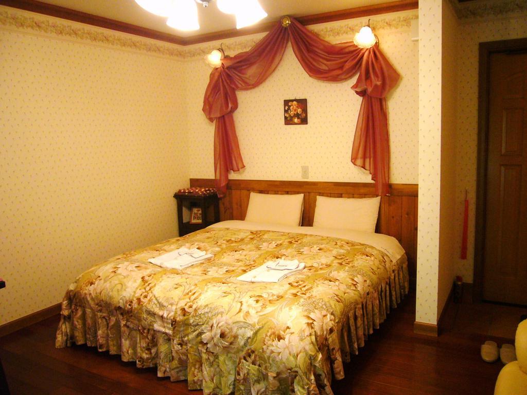 Aromatic Garden Villa La Poltrona Насу Екстериор снимка