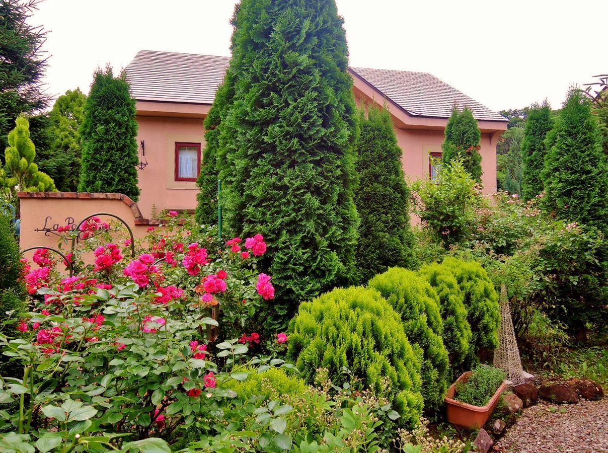 Aromatic Garden Villa La Poltrona Насу Екстериор снимка